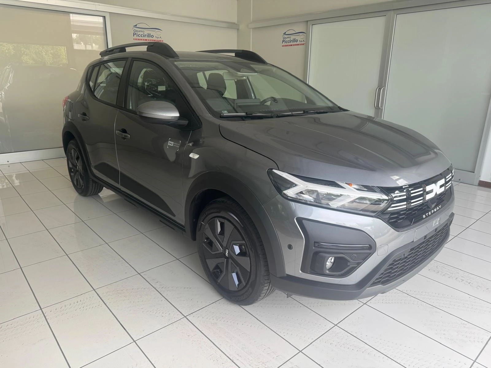 dacia sandero stepway grigio scisto